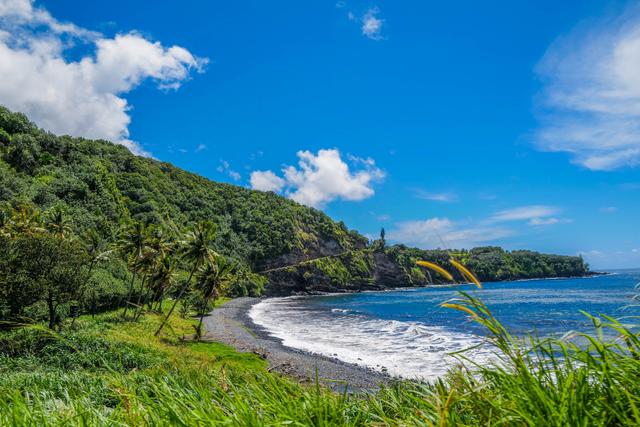 夏威夷最大的休眠火山，砾石散落的地面，是地球上最像火星的地方