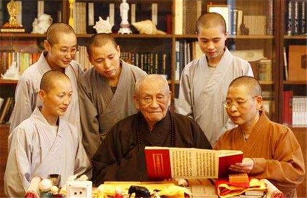 我亲眼见过天上的神仙，佛真的存在吗一位年过百岁的老和尚曾说：亲眼见过地藏菩萨