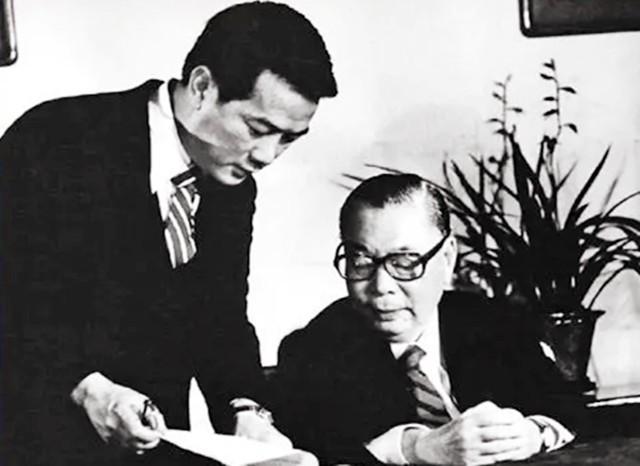 1975年蒋介石去世，宋美龄下令给蒋经国打镇静剂，现场无一人敢动