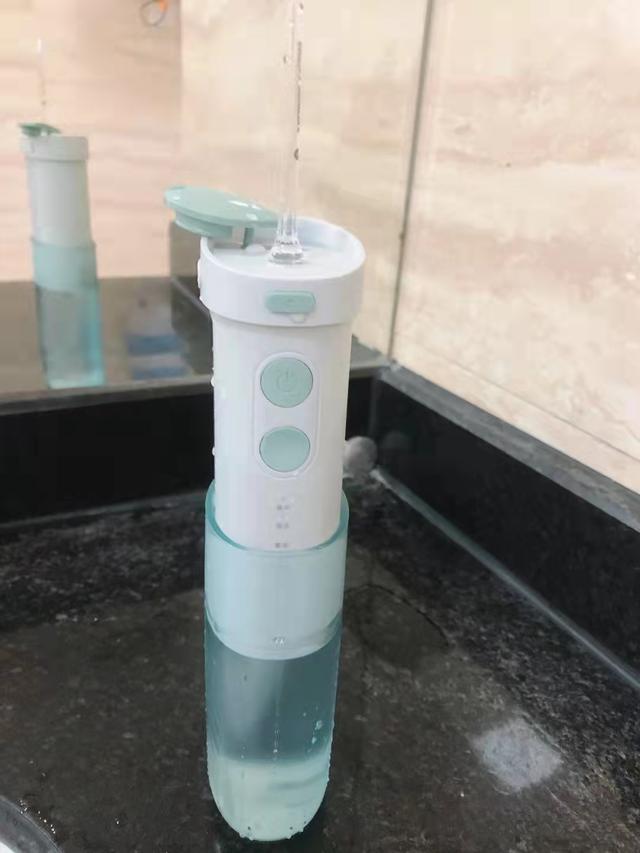 三,飞利浦hx3331冲牙器