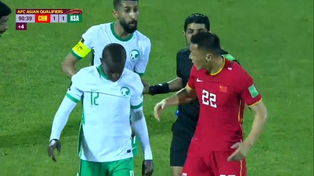 国足1-1沙特背后：逼平不仅靠运气，李霄鹏3次换人喜忧参半