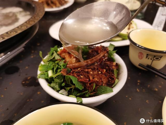 旅行就要邊走邊吃：舌尖上的昆明，盤點我在昆明吃到的各種美食