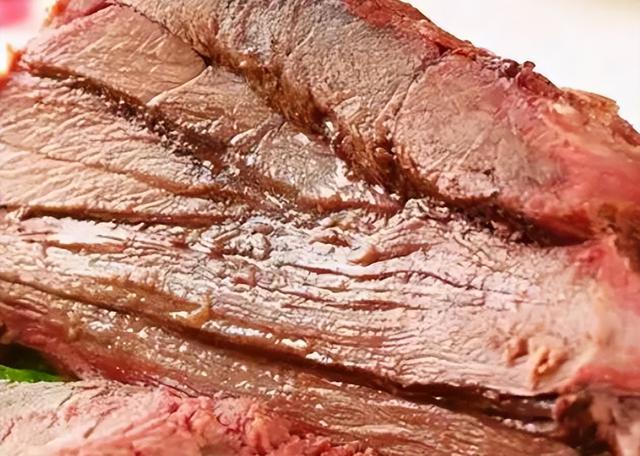 羊肉是甲状腺疾病的“发物”？提醒：除了羊肉，2种肉或要少碰