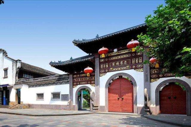 1996年，李登辉撤掉两蒋陵墓守卫，宋美龄：应该考虑移灵的事情了