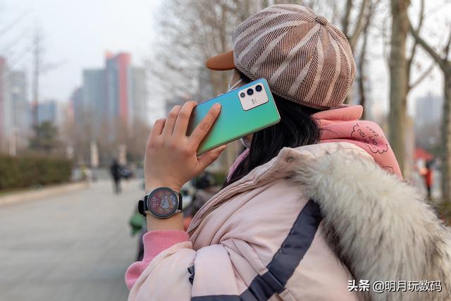 摆脱手机缚束，让运动更自由，vivo WATCH 2智能手表评测