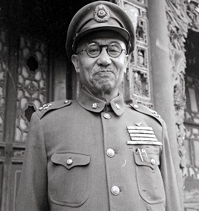 阎锡山客死异乡，30年后儿子回忻州老宅，售票员喊：同志请买票