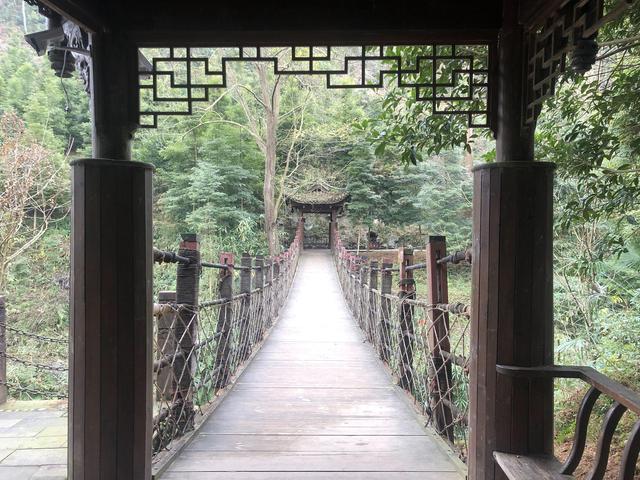 一不小心又成了夜遊~周末街子古鎮康道徒步到光嚴禅院~腳都走麻了