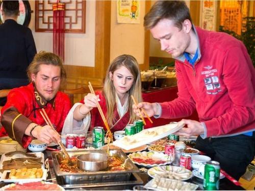 爲什麽現在越來越多歪果仁在中國待久了不願意回國
