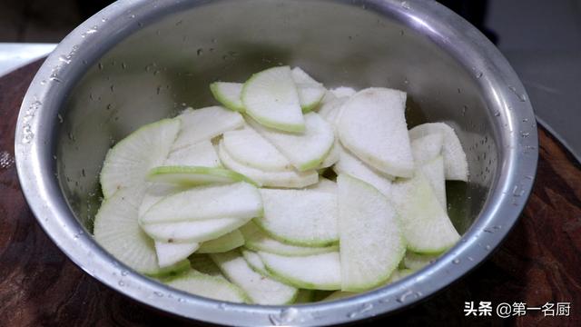 春天干燥易上火，建议多吃8种降火食物，做法简单营养，特别好吃
