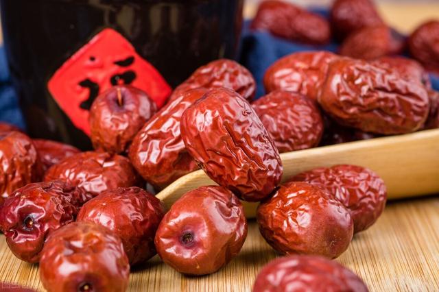 惊蛰过后，养肝“黄金期”，7种食物别舍不得吃，滋阴养肝又美味
