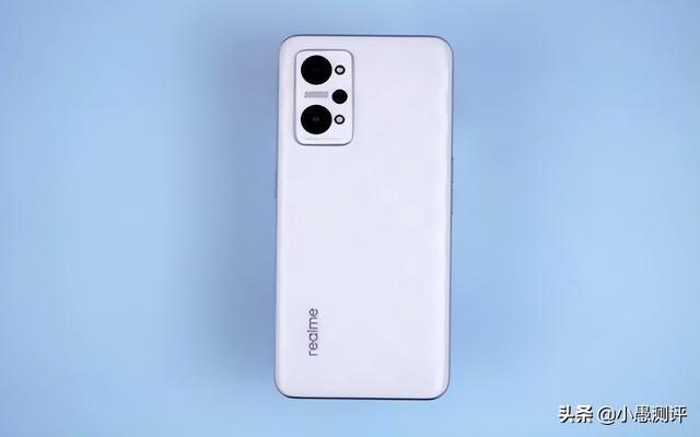 realme真我Q5 Pro真机快速上手：优点和缺点都很明显