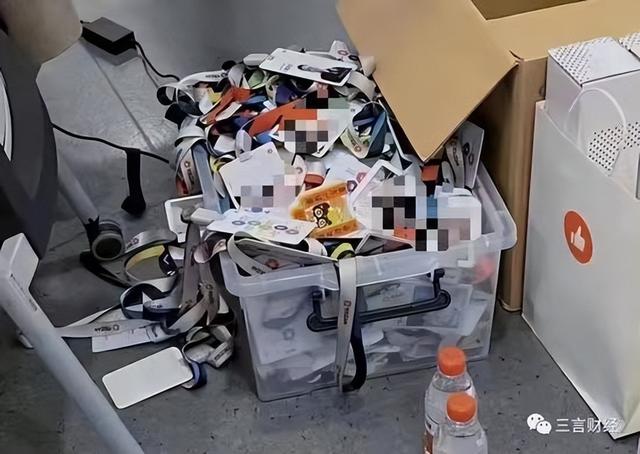 又一巨头公司被曝裁员！员工排队办离职，看了他们，才懂朋友圈的带货主播