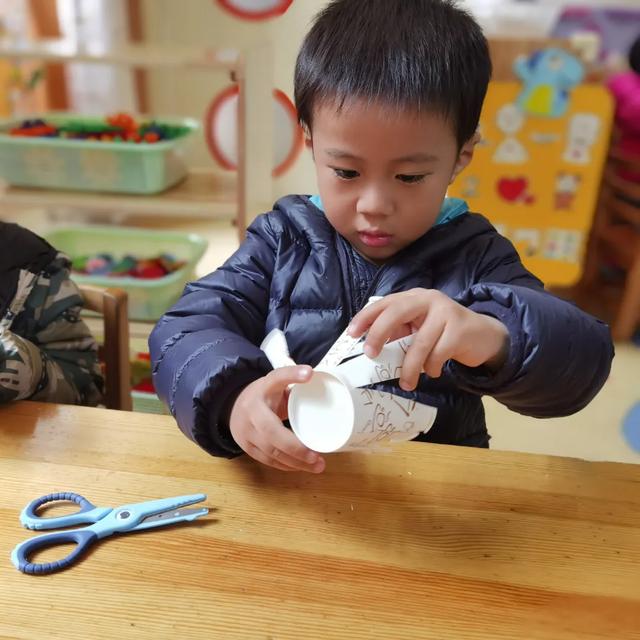 【校园动态】拾贰月Shi |小一班——“童趣风车里”创客课程故事