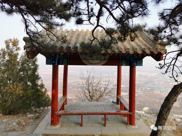 北京鹫峰，山頂漫行記