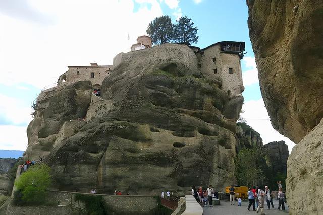 希臘深度遊：卡蘭巴卡、接近天堂的秘境 天空之城（Meteora）