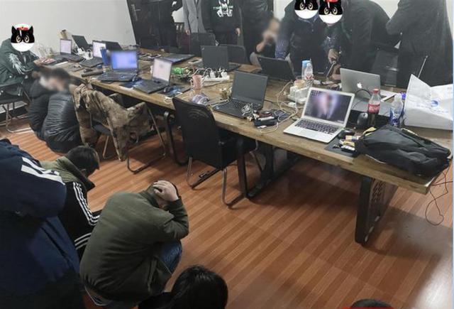21年深山一户人家彻夜亮灯，引警方怀疑，抓获后交代：不骗中国人