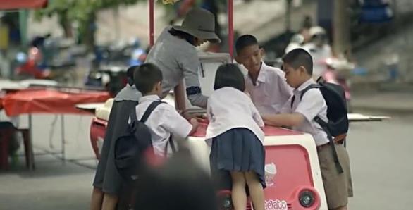 望子成龙，望女成凤，一部短片讲透中国家庭育儿烦恼