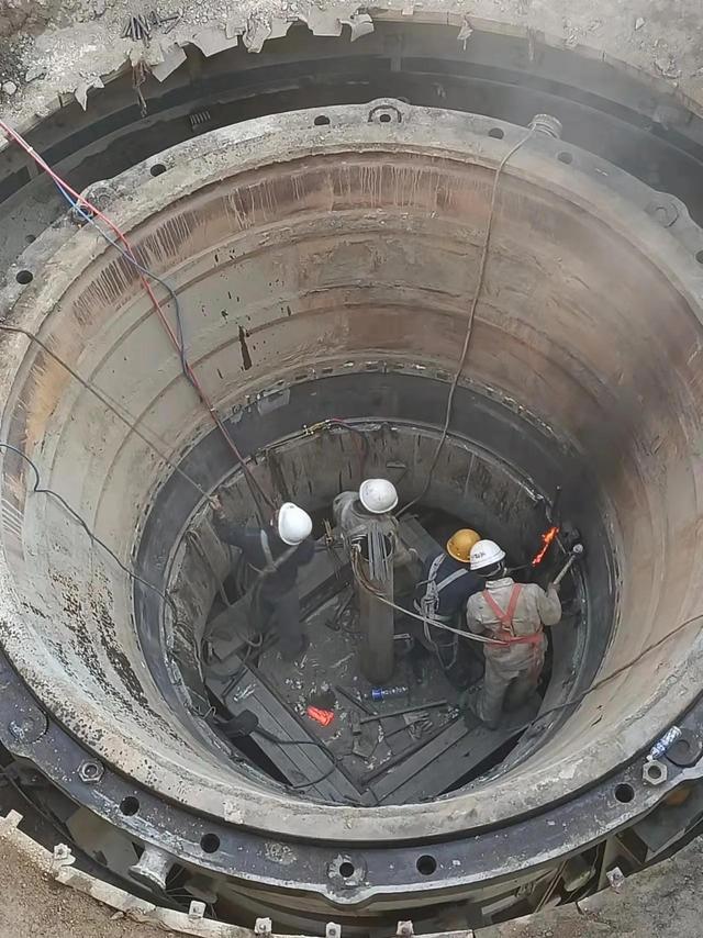 单缸圆锥破碎机衬板拆装视频