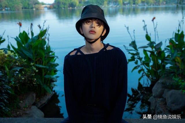 蔡徐坤图片最帅（蔡徐坤图片最帅黑白）