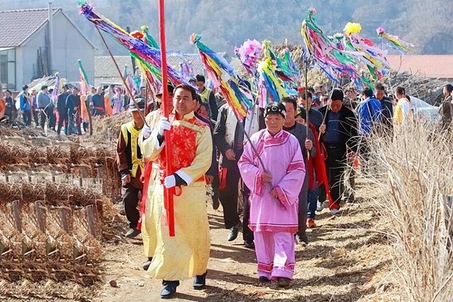 辽宁皇族村：村民是满清皇室正牌后裔，生活起居仍保留当年习惯