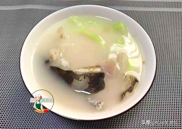 建议中老年人，少吃猪肉，也要多吃这5样，营养不贵，常吃身体棒