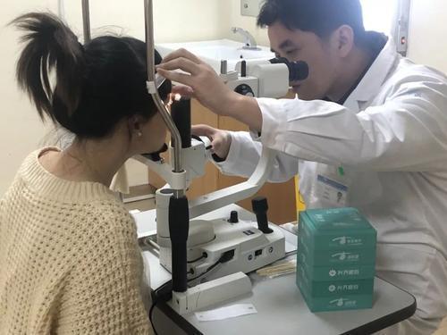 为啥医生不做近视眼手术？难道真的有副作用吗？眼科医生说出实情