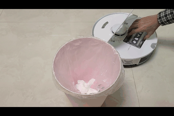 自清洁扫拖机器人横评：美的W11与石头G10清洁大作战