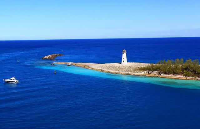 巴哈马——一个靠“薅美国羊毛”富起来的黑人国家