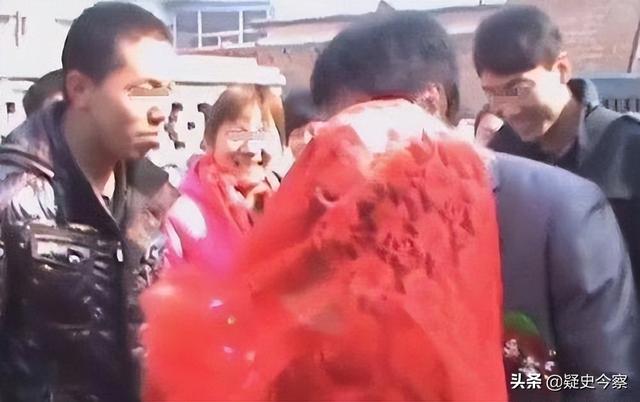 2013年，山西新郎被亲友团“殴打”致死，喜庆婚礼竟然演变成葬礼