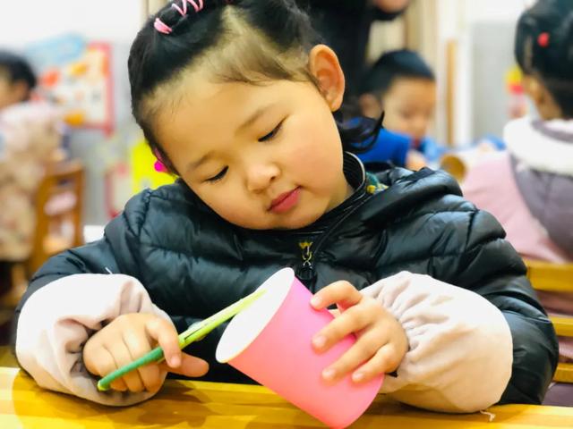 【校园动态】拾贰月Shi |小一班——“童趣风车里”创客课程故事