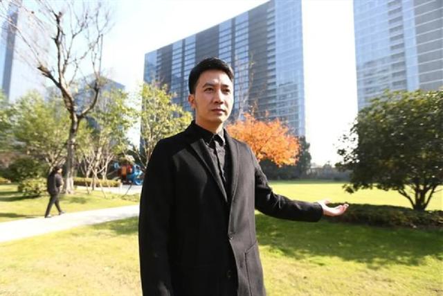企查查app显示,近日,林生斌成功注册林先生的衣帽间商