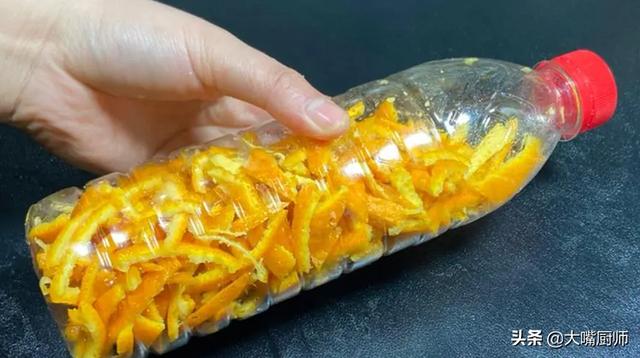 外婆用了50年，桔子皮塞进矿泉水瓶，作用太大了，一年节省几百元