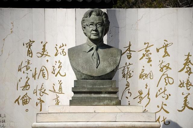 秦怡44歲患癌，與病魔抗爭56年，百歲安詳離去，三個習慣可借鑒