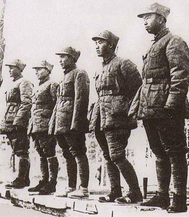 贺健：19岁离家参军，20年后成为司令回家却被母亲打了一耳光