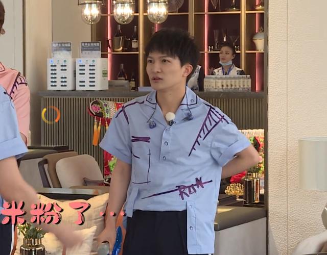 《奔跑吧10》正式官宣，节目组换掉两位老成员，白鹿、周深当替补