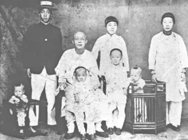 林觉民的遗书路上被抢，强盗看完后跪地痛哭，一路护送对方逃亡