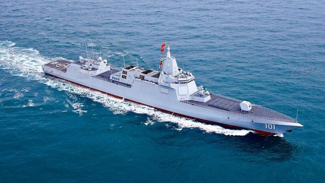 中国航母编队进入西太，护航阵容史无前例，日本忙派舰机跟踪警戒