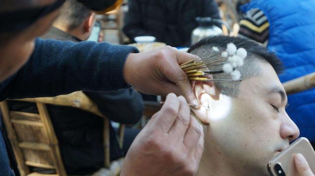 狂飙的采耳，年增速118%，有人“浑身酥麻”后却花了2000元治病