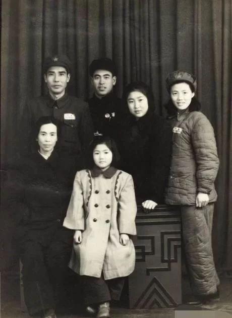 毛金花究竟是不是毛主席的大女儿？收养人反复变卦，真相难有定论