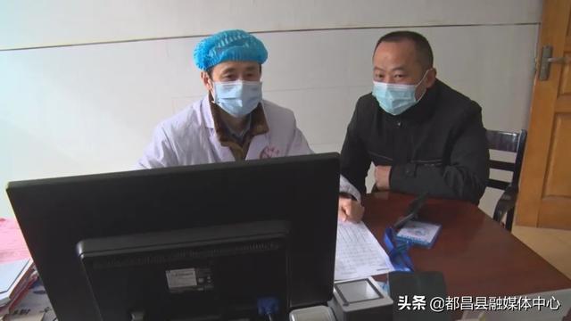 县中医院：医保进入“码时代”凭电子凭证实现无卡就医