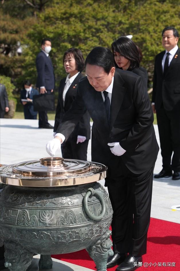韩国第一夫人金建希亮相，已经49岁的她，保养得宜，依旧美丽动人