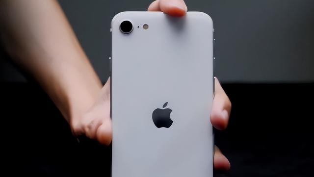 iPhone SE3开始收割市场？刚上市就降价700元，果粉有福了