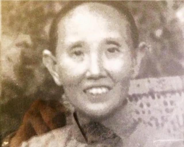 江苏女人，活到106岁，守寡54年，把13个孩子都培养成博士，凭啥