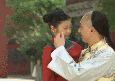 太敷衍了！影视剧中那些无语的“穿帮镜头”，简直让人哭笑不得