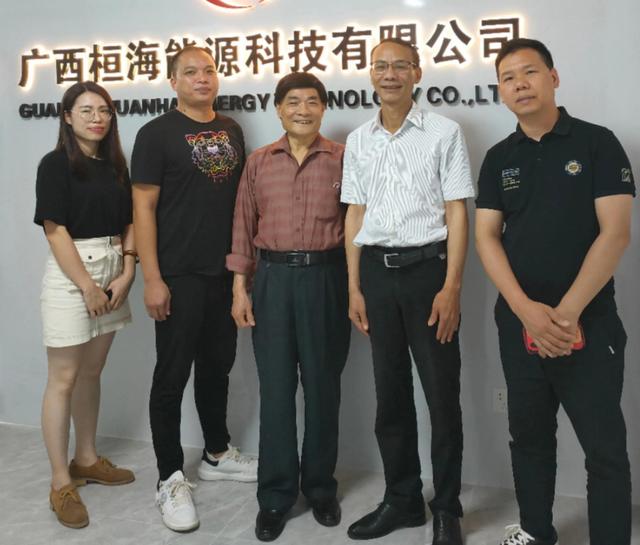 人生如书生活似画岁月是歌，赞扬刘三姐批判莫老爷