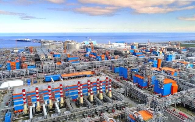 欧盟跟美国签下天然气大单，中国意外成大赢家
