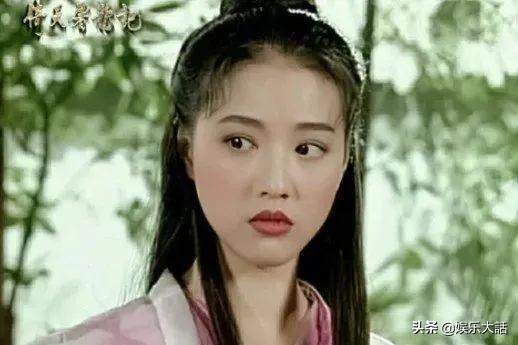 求别再硬演周芷若了！有人出尘脱俗，有人却噘嘴瞪眼“毁经典”