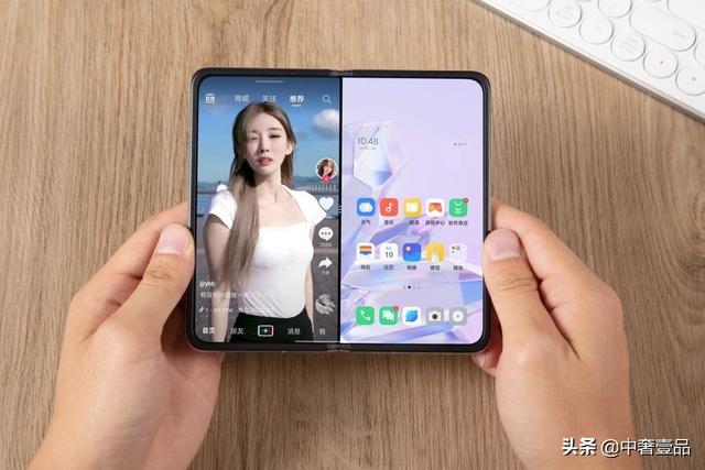 可折叠的手机哪款最好？2022年市场上5款折叠屏手机测评