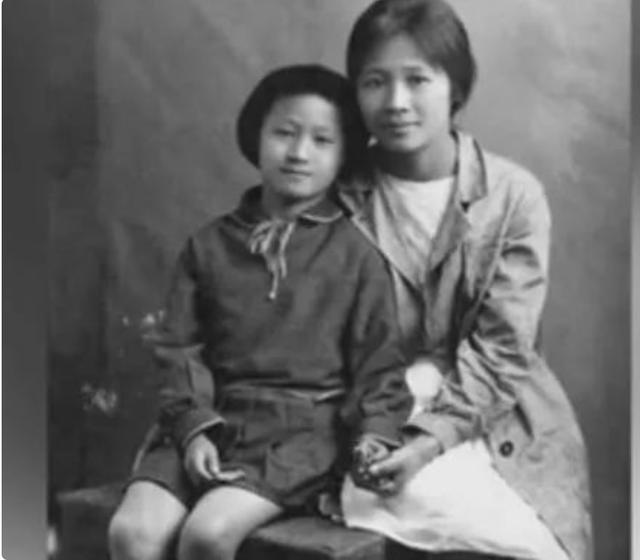 83年陈云接见瞿秋白女儿，闲聊中问：你母亲杨之华什么时候去世的