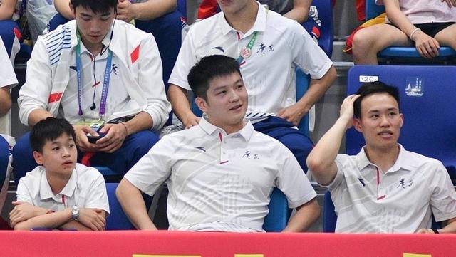 奥运五金王真霸气！全红婵新教练首次发声：她在我这可不是明星